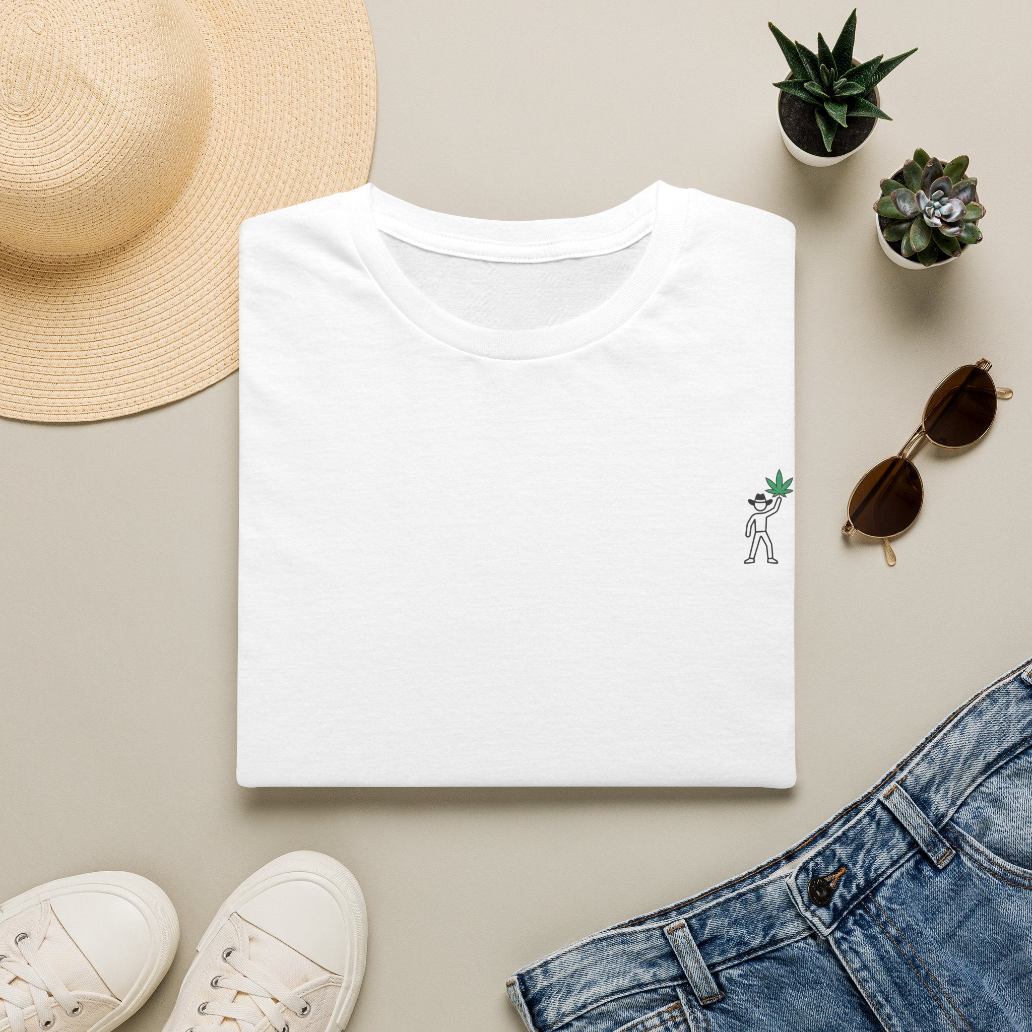 Minimalist Pocket Plant T‑Shirt — Small Line Art Leaf Graphic